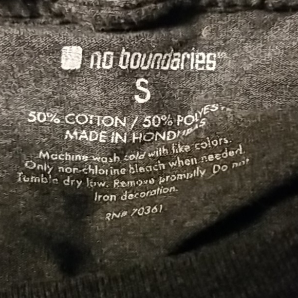 Skull & Guitar Tshirt - Picture 5 of 5